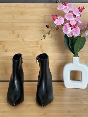 Vince Camuto Black Leather Ankle Boots